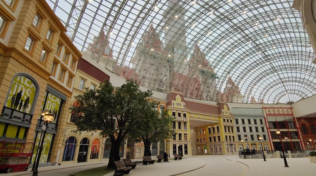 Крупнейший крытый парк развлечений в Европе открывается в Москве